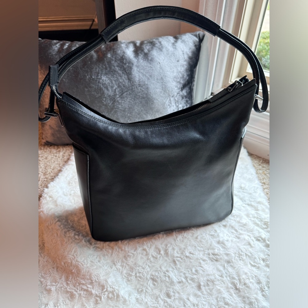 Black leather Gucci hobo